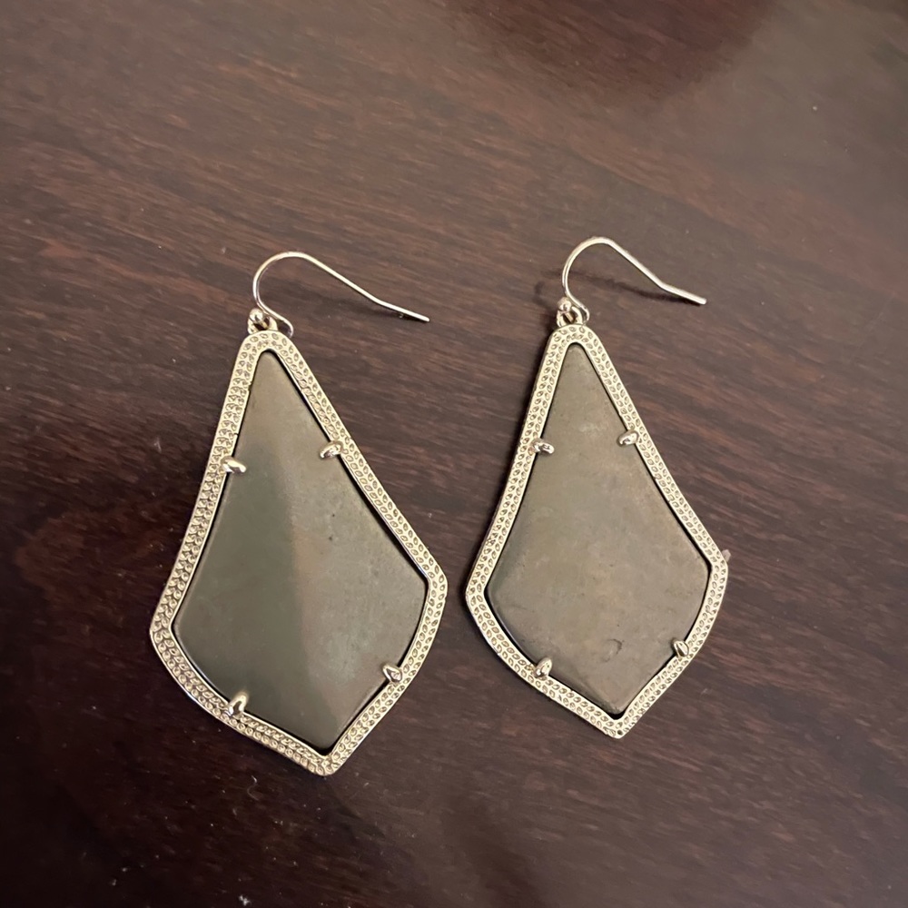 Slate Kendra Scott Earrings